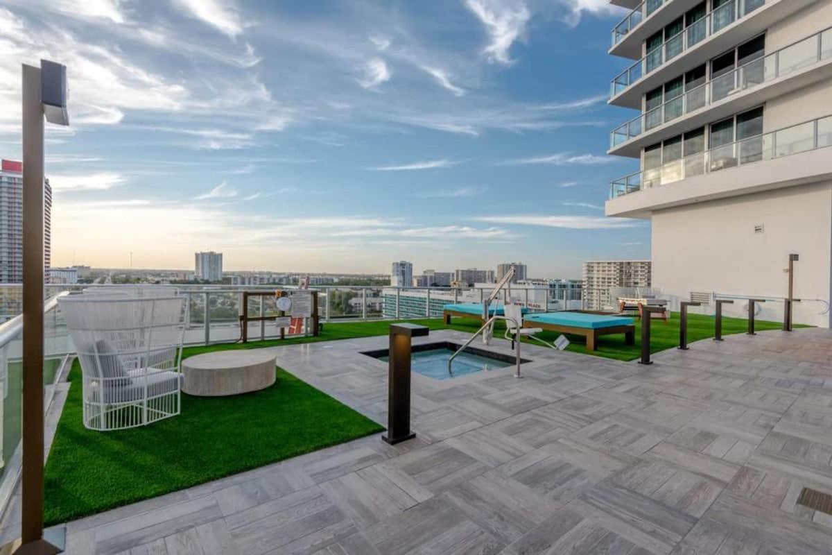Lyfe On The Beach 25Th Floor 1 Bed Unit With Oceanview Hollywood Eksteriør billede